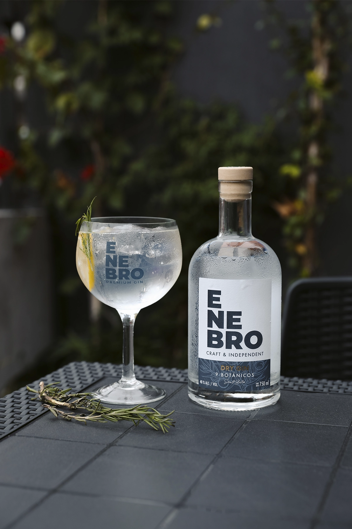 la peninsula bebidas gin tonic tinto de verano radler carrusel enbro gin tonic-